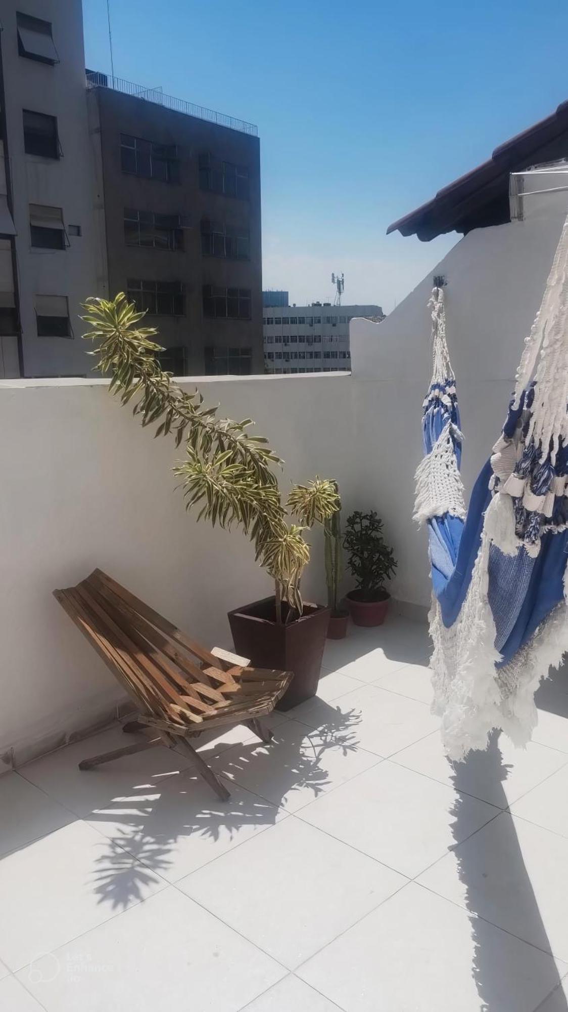 1 Com Sala E Varanda Espacosa